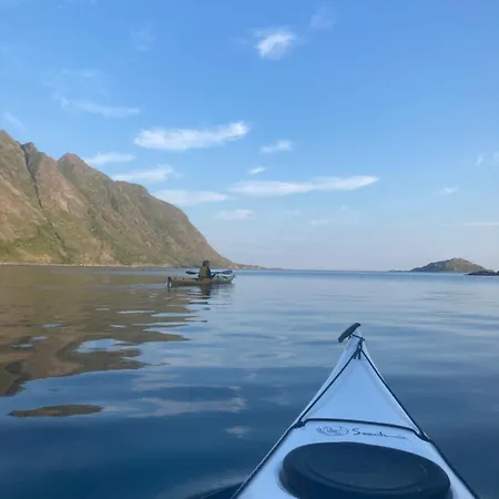 Semesterbostad Lysboen Bua *